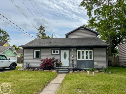 1116 Garfield St, Port Huron, MI, 48060-2823 | Card Image