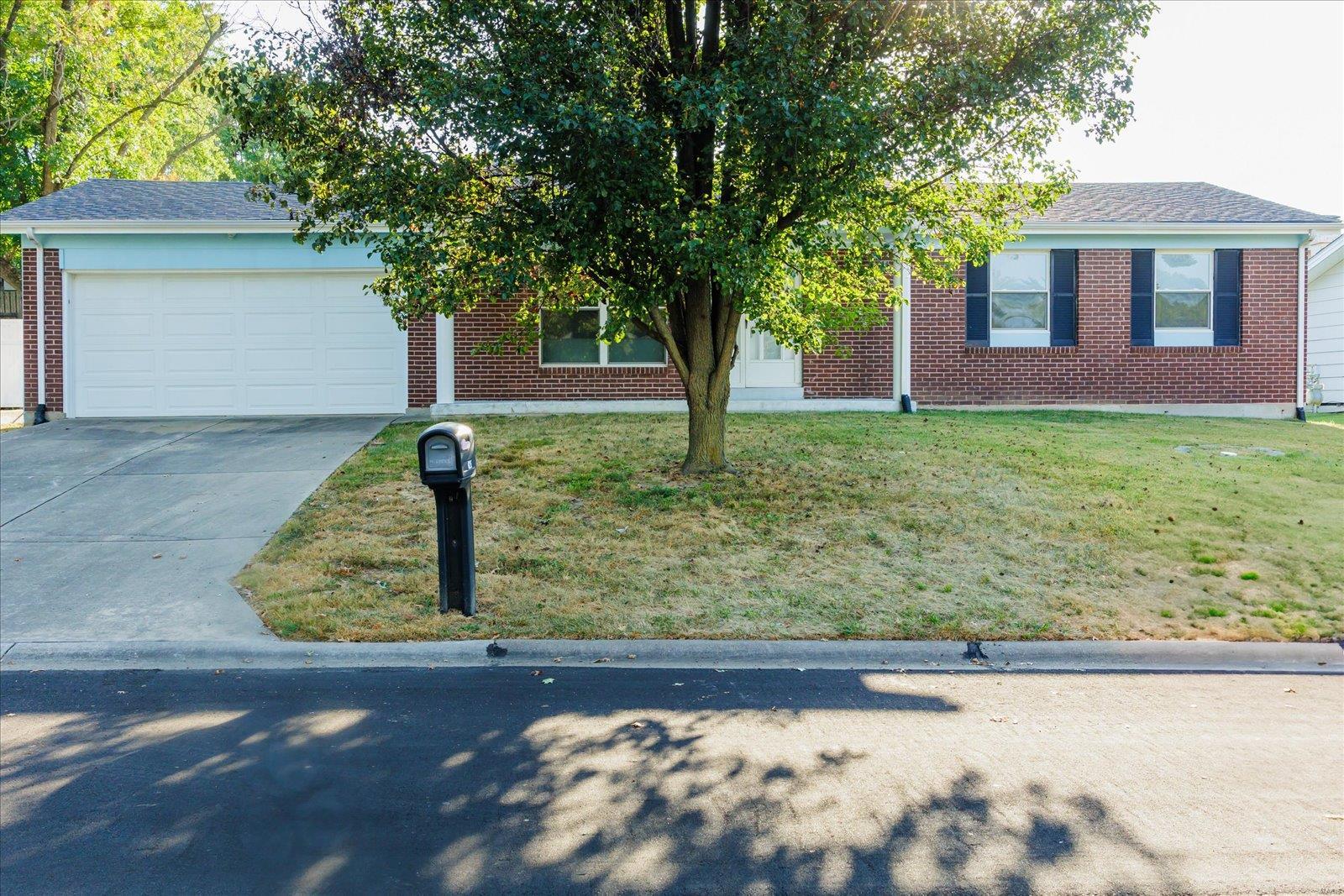Silverstone Dr, Saint Charles, MO 63303