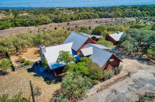 513 Riverview Dr, Bandera, TX, 78003-4037 | Card Image