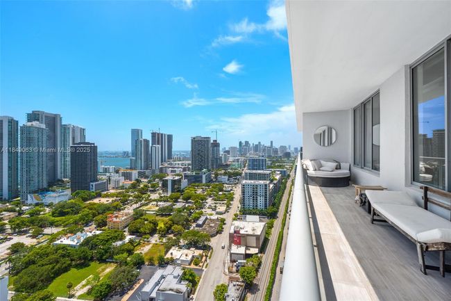 PH207 - 3470 E Coast Ave, Condo with 3 bedrooms, 3 bathrooms and null parking in MIAMI FL | Image 59