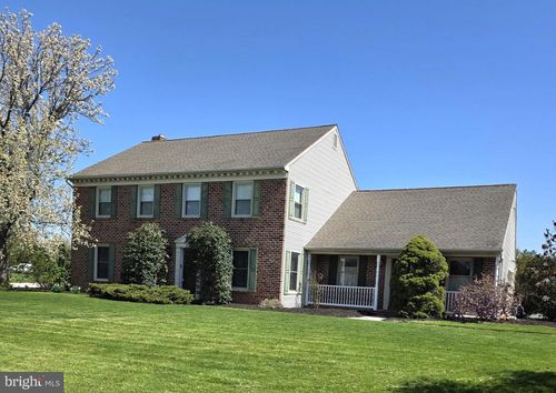 2035 Parkton Ln, YORK, PA, 17408-1566 | Card Image