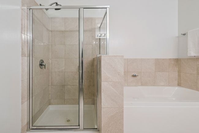 UNIT-2401 - 450 E Waterside Dr, Condo with 1 bedrooms, 2 bathrooms and 2 parking in CHICAGO IL | Image 15