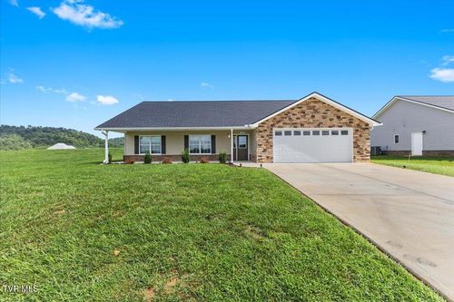 589 Pleasant Valley Rd, Jonesborough, TN, 37659-3934 | Card Image