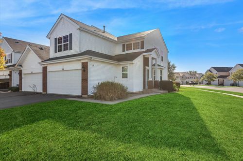 200 Macintosh Ave, Woodstock, IL, 60098-7623 | Card Image