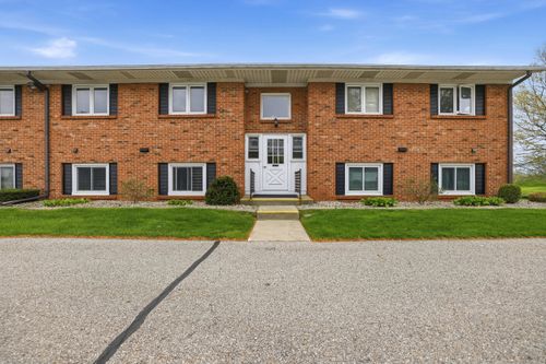 15-230 S State St, Zeeland, MI, 49464-1687 | Card Image