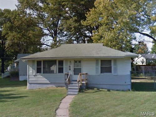 1901 Owen Dr, Saint Louis, MO, 63133-1221 | Card Image