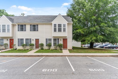 600-716 Leesville Rd, Lynchburg, VA, 24502-3800 | Card Image