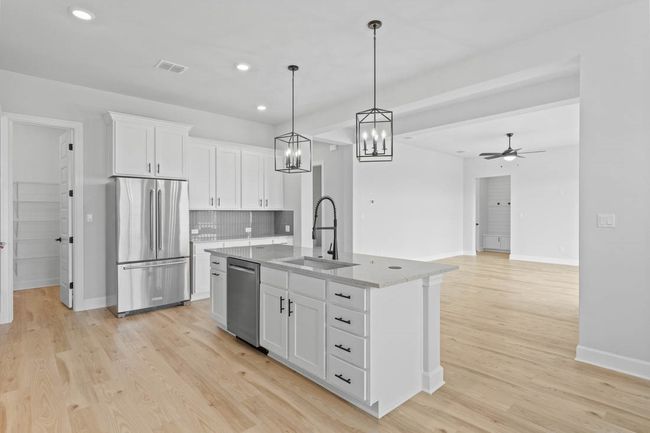 17109 Howdy Way, House other with 4 bedrooms, 4 bathrooms and 4 parking in Manor TX | Image 6