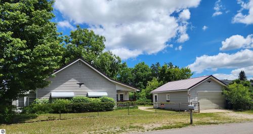 295 Birch St, Harrison, MI, 48625-9056 | Card Image