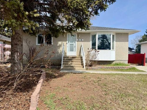 818 9 Avenue, Wainwright, AB, T9W1B9 | Card Image