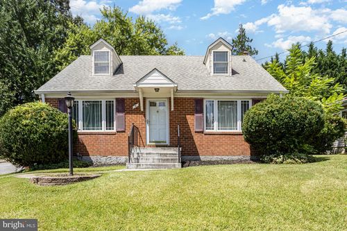 4 Acre Ct, PARKVILLE, MD, 21234-1803 | Card Image