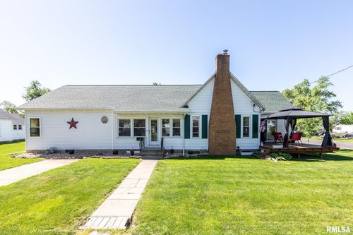 113 W Essex St, Glasford, IL, 61533-8901 | Card Image