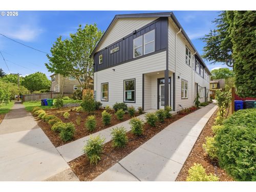 4752 N Vanderbilt St, Portland, OR, 97203 | Card Image