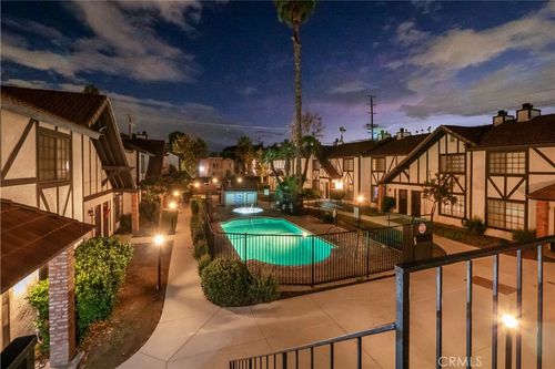 apt-2-1013 W Linden St, Riverside, CA, 92507-3987 | Card Image