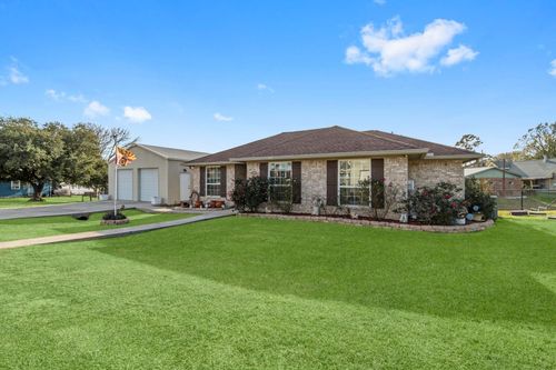 330 Crestmont St, Pointblank, TX, 77364-6985 | Card Image