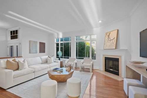 105 Hudson Cove, Edgewater, NJ, 07020 | Card Image