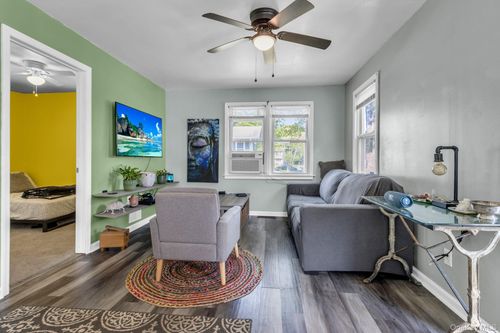 42 Heaton Rd, Monroe, NY, 10950-1042 | Card Image