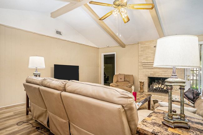 7332 Trimble Dr, House other with 3 bedrooms, 2 bathrooms and null parking in Fort Worth TX | Image 7