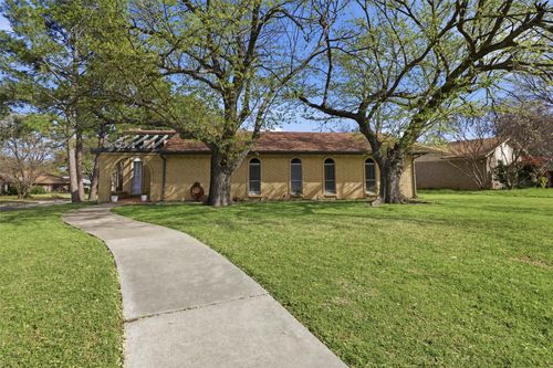 1487 Dogwood Trl, Lewisville, TX, 75067-3314 | Card Image