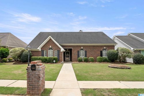143 Stratford Cir, PELHAM, AL, 35124-2707 | Card Image