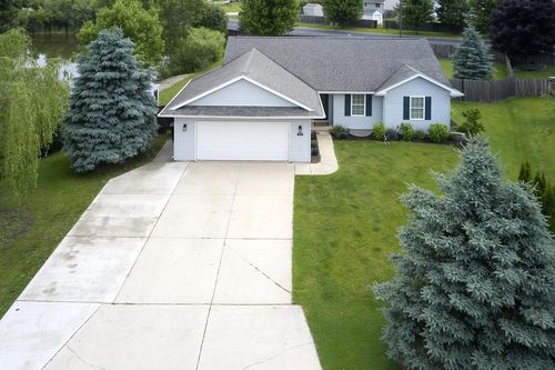 1567 Meadow Heights Circle, FOX CROSSING, WI, 54956 | Card Image