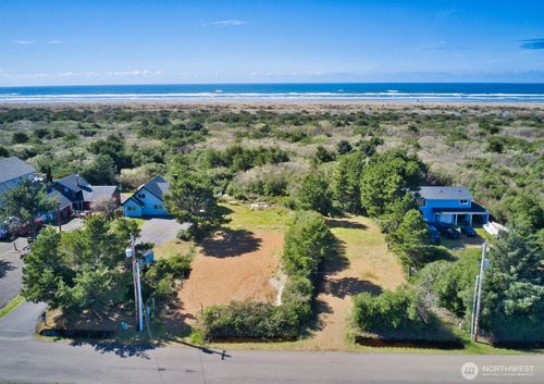 317 Sand Dune Ave Nw, Ocean Shores, WA, 98569-9578 | Card Image