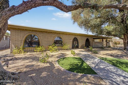 3734 E Montecito Avenue, Phoenix, AZ, 85018 | Card Image