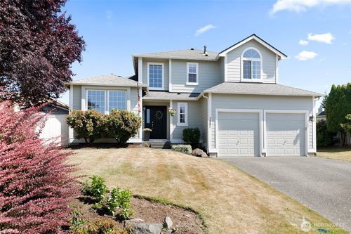 1921 Hawk Ct, Enumclaw, WA, 98022-8698 | Card Image