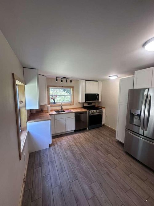 836 Pleasant View Ridge Road, China, ME, 04358 | Card Image