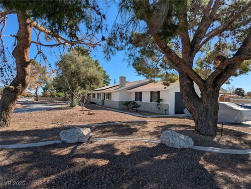 5025 Jay Ave, Las Vegas, NV, 89130-3227 | Card Image