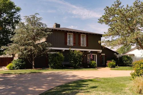 1400 W D Ave, Elk City, OK, 73644-3238 | Card Image