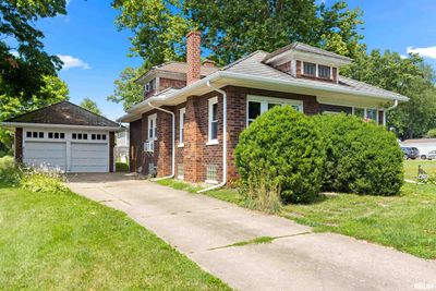 409 W Burton Avenue, House other with 2 bedrooms, 1 bathrooms and null parking in Eureka IL | Image 3