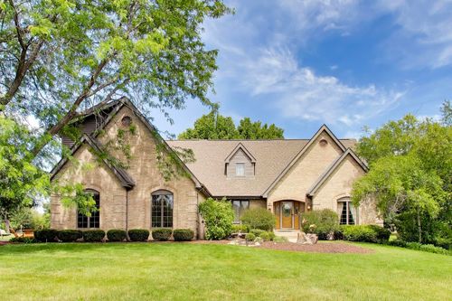 214 Red Bud Cir, Sleepy Hollow, IL, 60118-1866 | Card Image