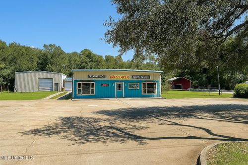 5624 Gautier Vancleave Rd, Gautier, MS, 39553-3716 | Card Image