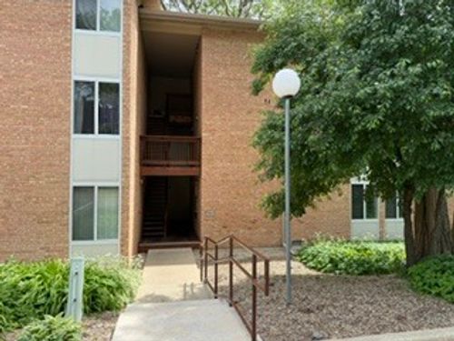 d-5813 Oakwood Dr, Lisle, IL, 60532-2944 | Card Image