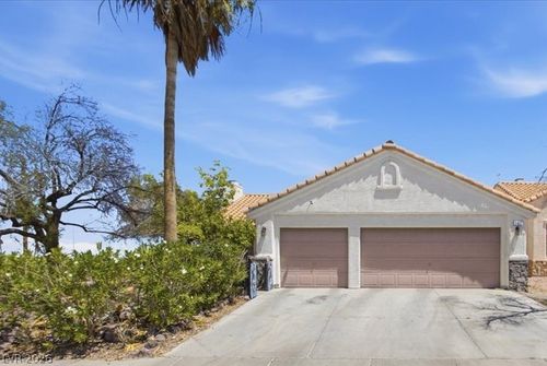 101 Aruba Isle Dr, Henderson, NV, 89002-8286 | Card Image