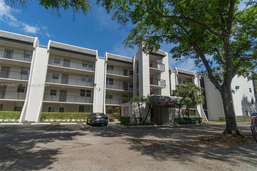 apt-404-9235 Lagoon Pl, Davie, FL, 33324-6728 | Card Image