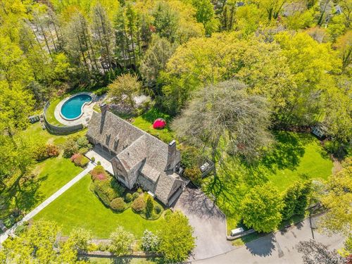 1 Dundee Rd, Larchmont, NY, 10538-1446 | Card Image