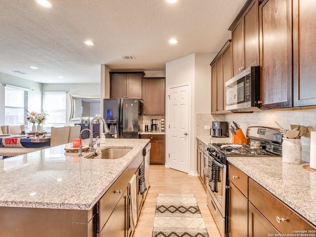 5726 Chestnut Xing, House other with 4 bedrooms, 3 bathrooms and null parking in San Antonio TX | Image 13