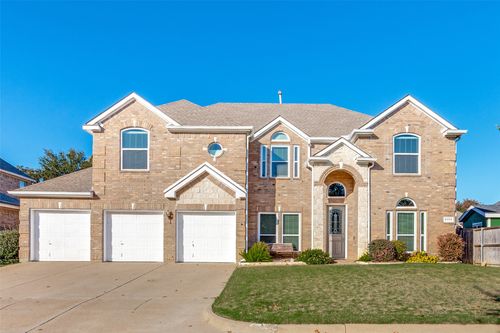 6801 Ijaz Dr, Arlington, TX, 76017-4977 | Card Image