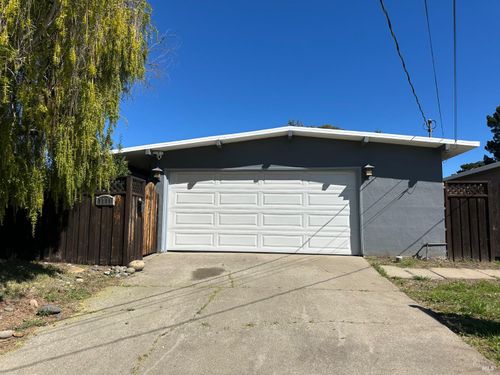 1111 Marionola Way, Pinole, CA, 94564 | Card Image