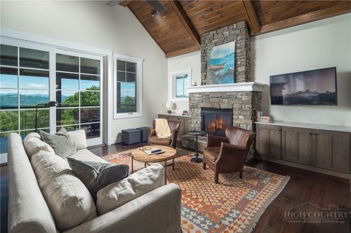 303-198 Ramblestone Ter, Boone, NC, 28607-3448 | Card Image