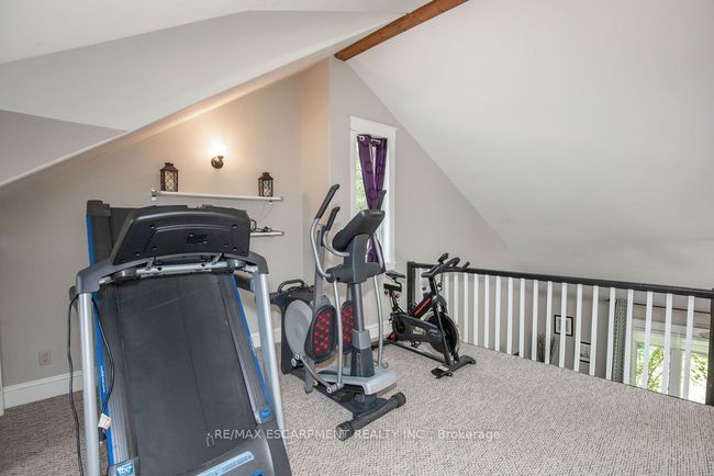 154 Dundas St E, House other with 3 bedrooms, 2 bathrooms and 6 parking in Dundas ON | Image 25