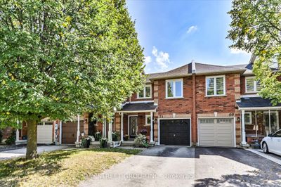 71 Silverdart Cres, Home with 3 bedrooms, 3 bathrooms and 3 parking in Richmond Hill ON | Image 3