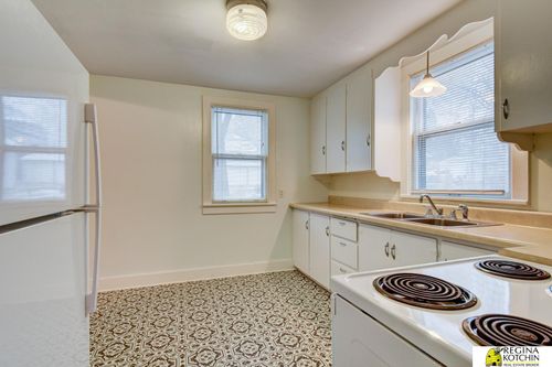 2-1004 Glenwood Ave, Omaha, NE, 68131-1379 | Card Image