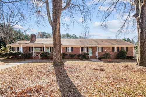 3613 Westwood Rd, Hamptonville, NC, 27020-7360 | Card Image