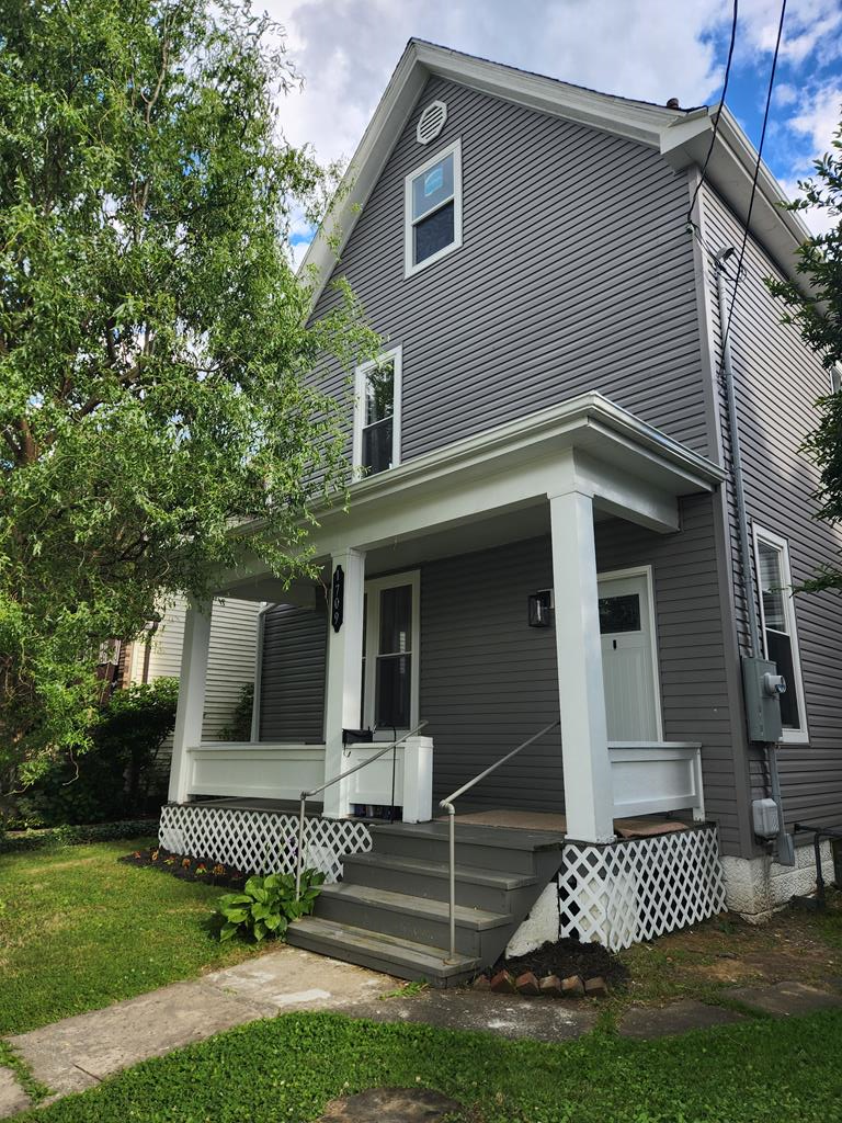 3rd St, Moundsville, WV 26041