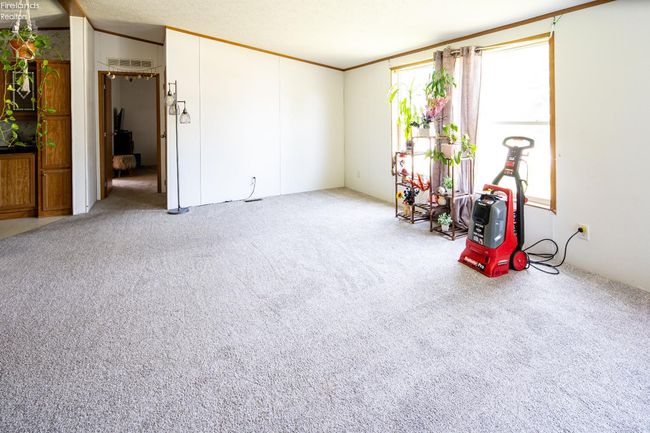 725 N 5 Th St, House other with 3 bedrooms, 2 bathrooms and null parking in Fremont OH | Image 4