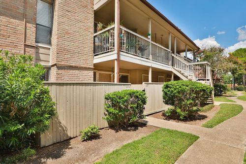 apt-127-2100 Wilcrest Dr, Houston, TX, 77042-2647 | Card Image