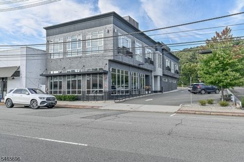 2a-271 Millburn Ave, Millburn, NJ, 07041-1753 | Card Image